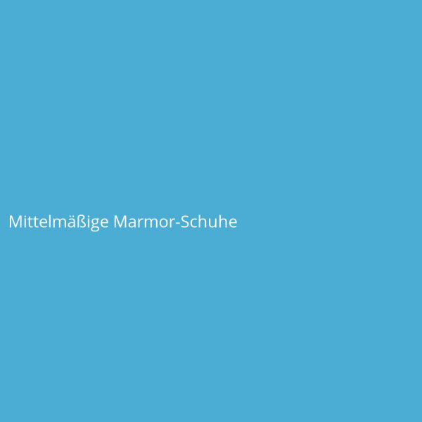 Mittelmäßige Marmor-Schuhe